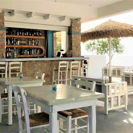 Happy Fish Rooms- Beachfront Perissa  Ngoại thất bức ảnh